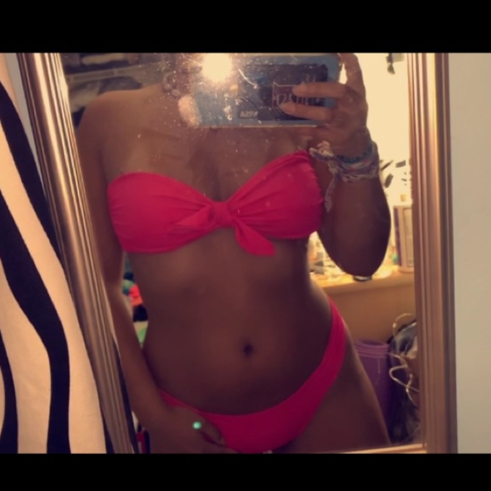 Victoria secret bikini set!